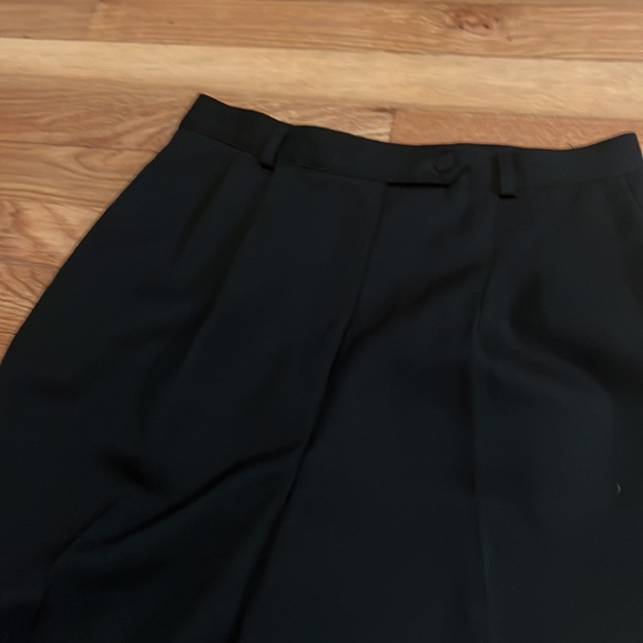 Career Essentials black pleated trousers.  Size 6. - Picture 2 of 4